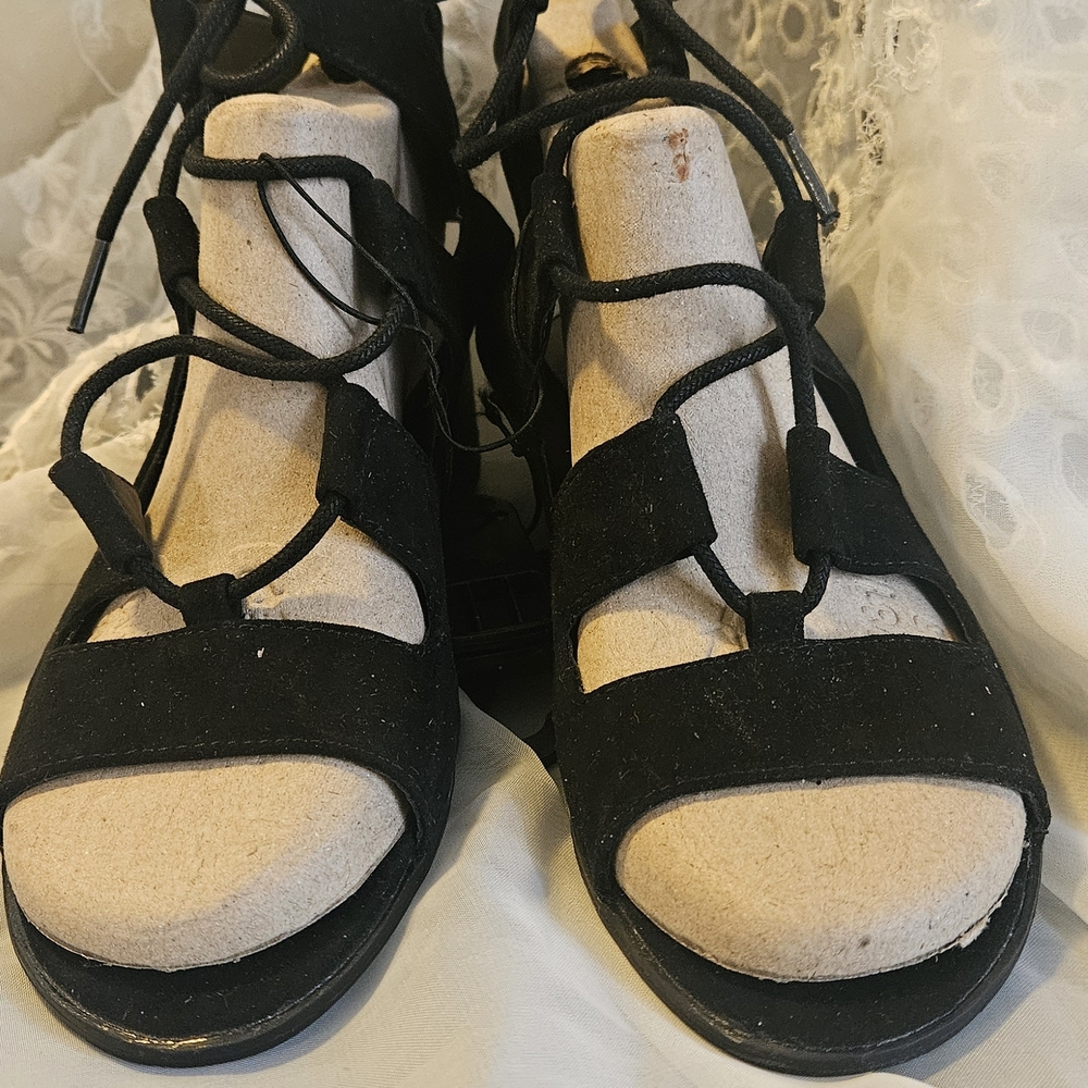 Women’s Black Lace-Up Suede Sandals